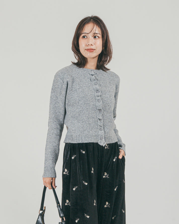 ［SET］フロントフリルメランジニットカーデ + Flower刺繍 ベロアパンツ（2SET）