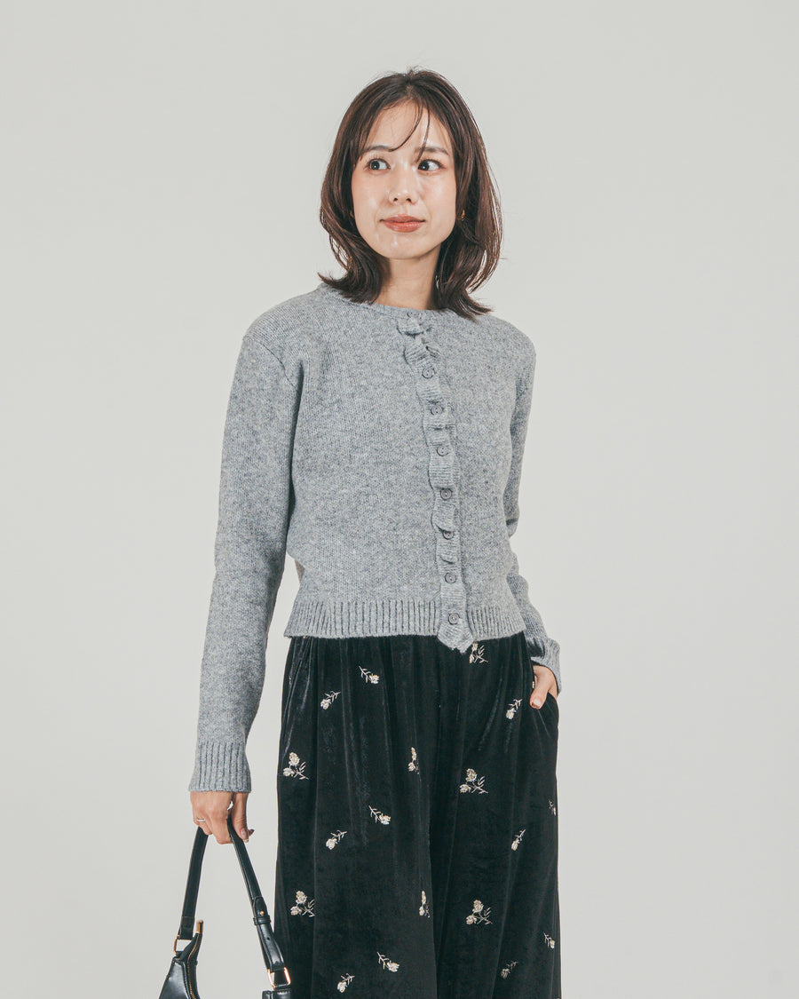 ［SET］フロントフリルメランジニットカーデ + Flower刺繍 ベロアパンツ（2SET）