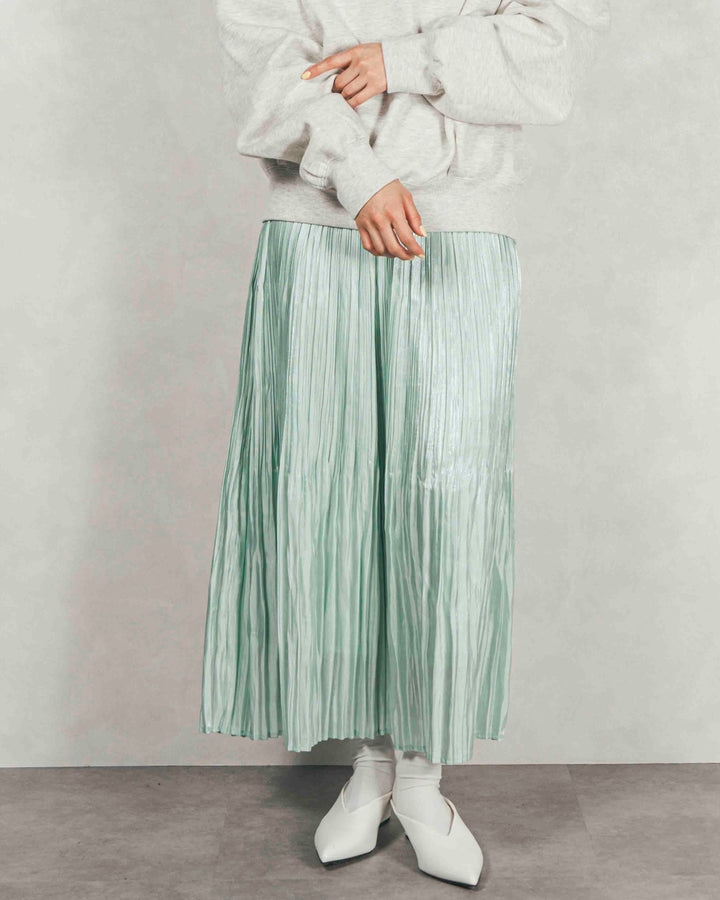 ［SET］裏起毛フロッキーLogoスウェット+シャイニーサテンプリーツスカート（2SET）