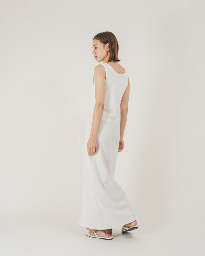 ［SET］フロントデザインジレワンピ + サテン裾レース Relaxパンツ（2SET）