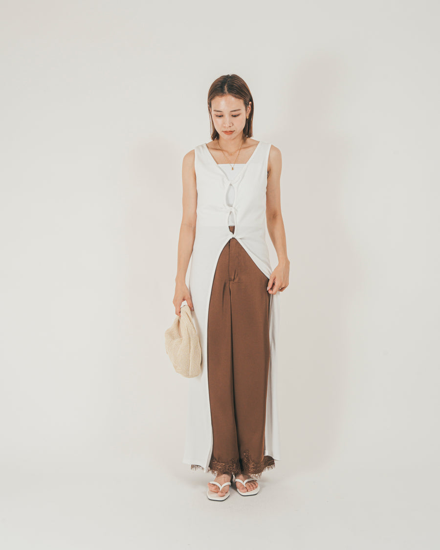 ［SET］フロントデザインジレワンピ + サテン裾レース Relaxパンツ（2SET）