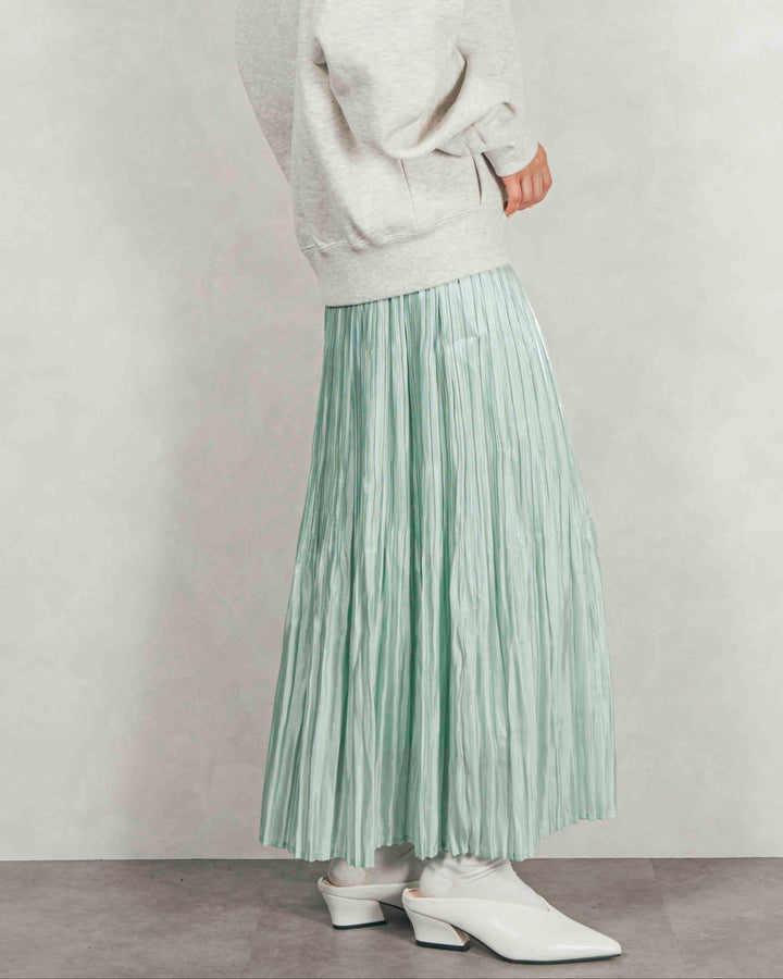 ［SET］裏起毛フロッキーLogoスウェット+シャイニーサテンプリーツスカート（2SET）