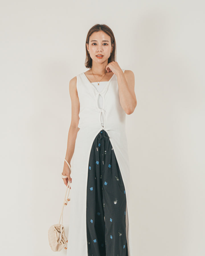 ［SET］フロントデザインジレワンピ + Flower刺繍リラックスパンツ（2SET）