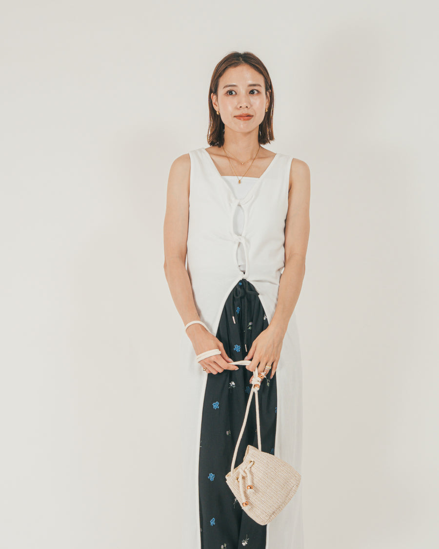 ［SET］フロントデザインジレワンピ + Flower刺繍リラックスパンツ（2SET）