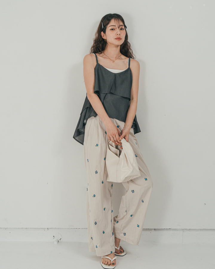 ［SET］デニムライク　ティアードキャミ + Flower刺繍　タックパンツ（2SET）