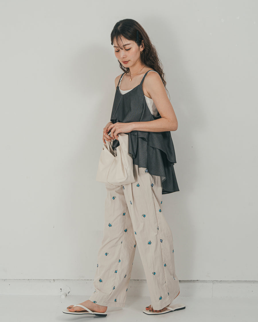 ［SET］デニムライク　ティアードキャミ + Flower刺繍　タックパンツ（2SET）
