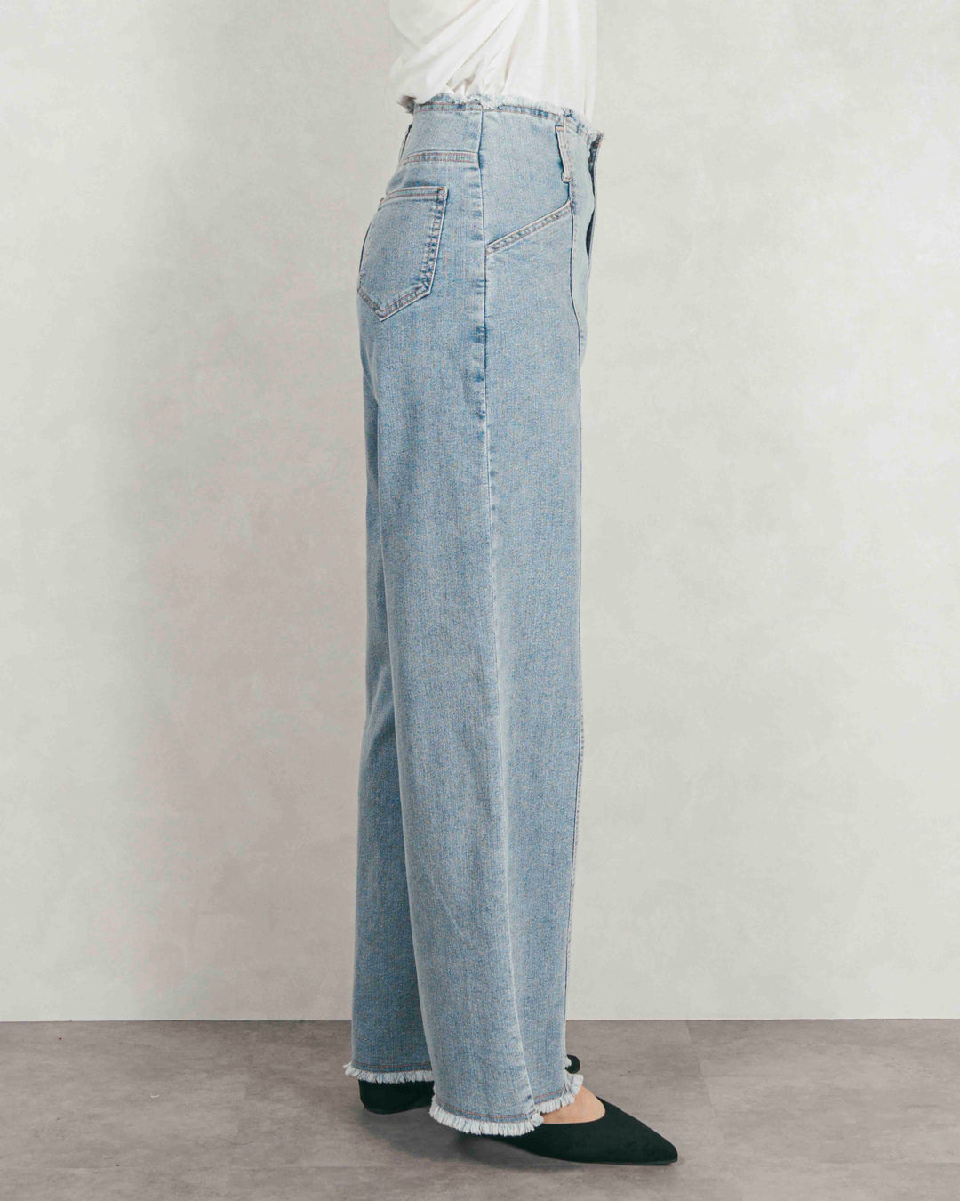 センターシーム リラックスカラーデニム (BLEACH)