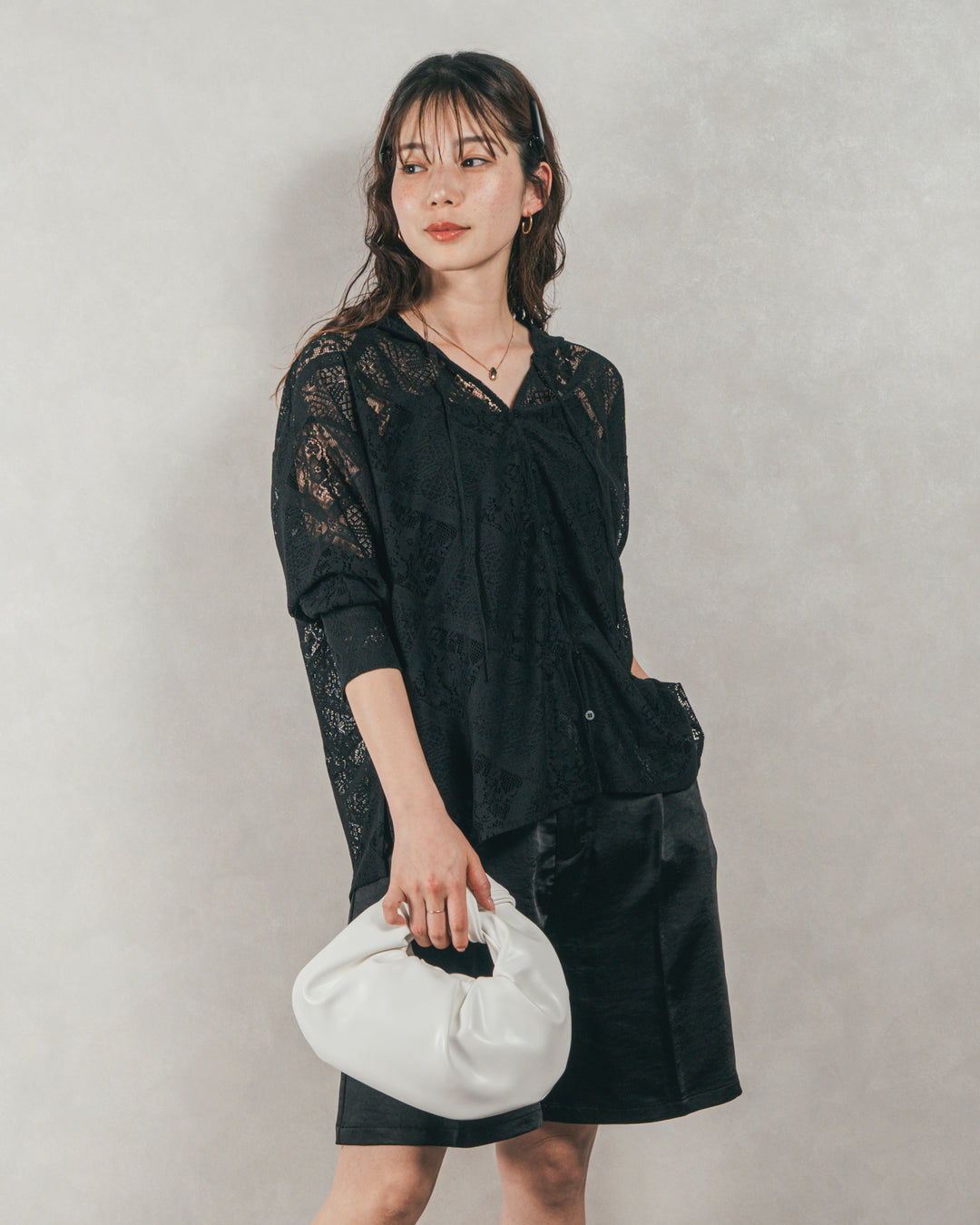 ［SET］Blockレース　フーディーブラウス + Vintageサテンハーフパンツ（2SET）