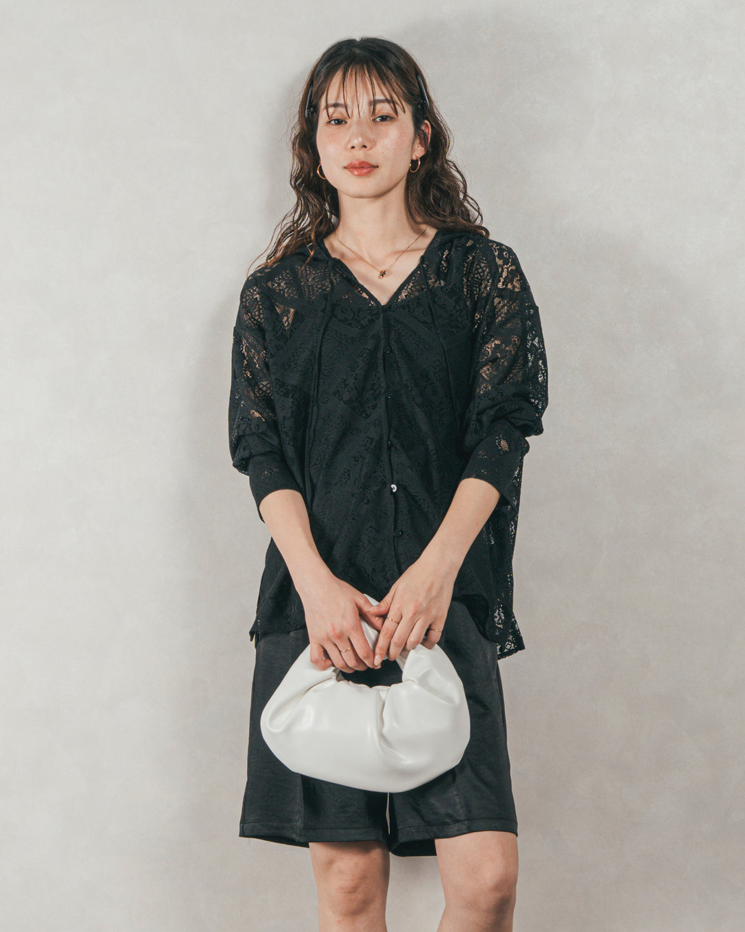 ［SET］Blockレース　フーディーブラウス + Vintageサテンハーフパンツ（2SET）