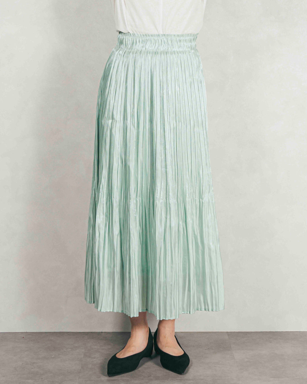 シャイニーサテンプリーツスカート