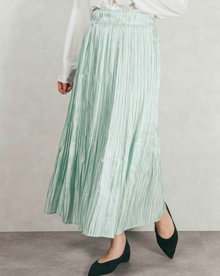 シャイニーサテンプリーツスカート