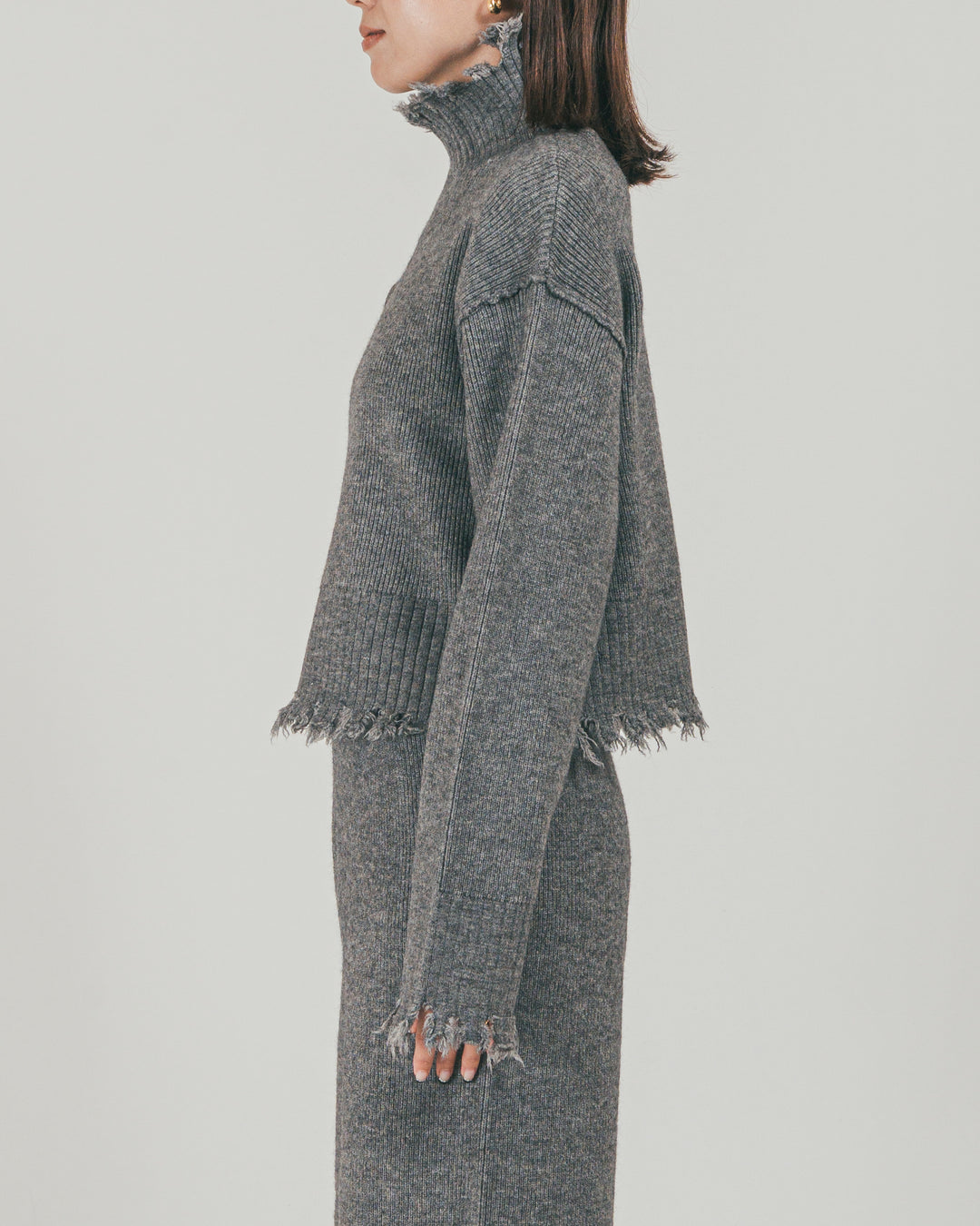 ［SET］Nuance Hem ハイネックニット + Nuance Hem ルーズニットパンツ + ストレッチレースシアートップス（3SET）