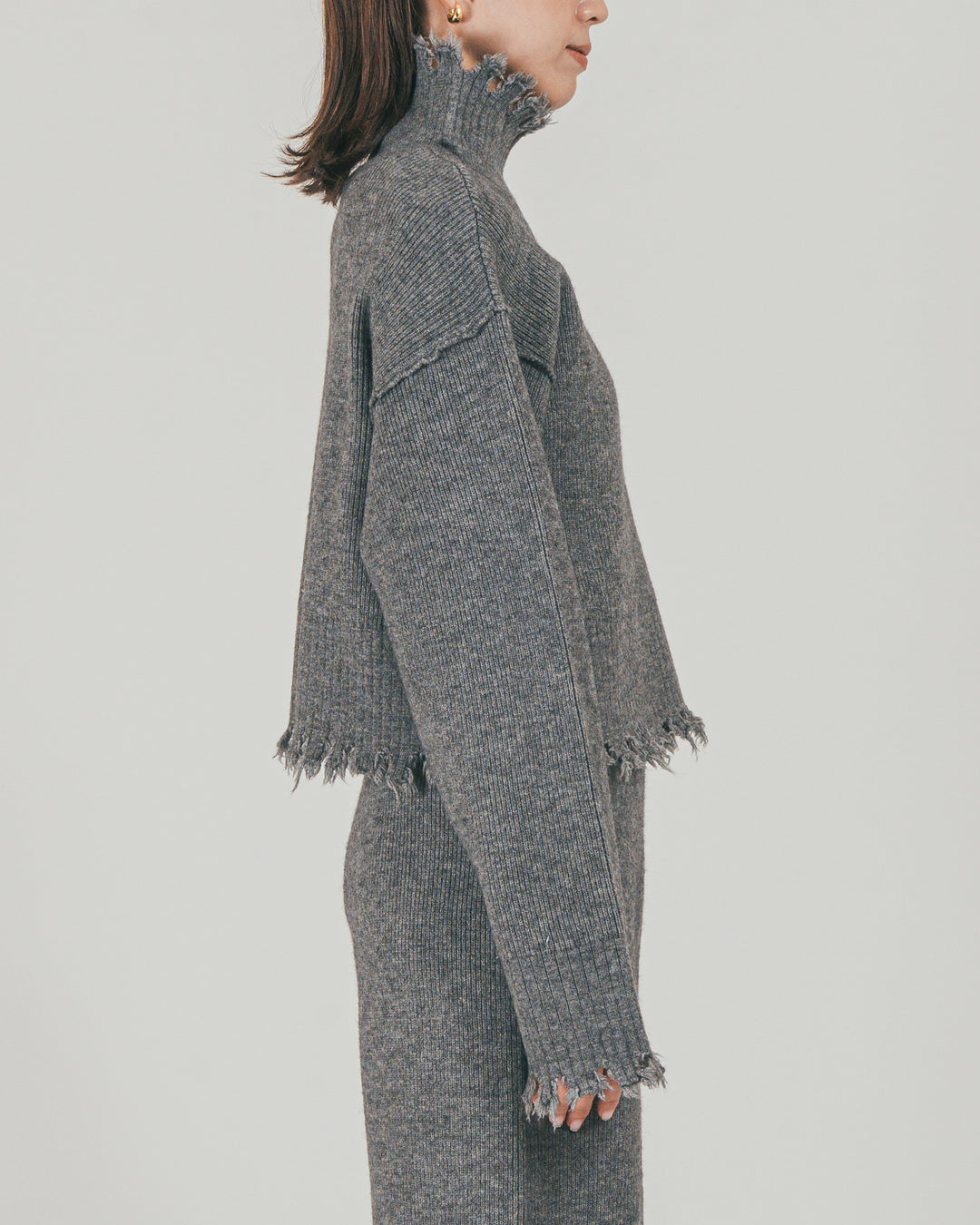 ［SET］Nuance Hem ハイネックニット + Nuance Hem ルーズニットパンツ + ストレッチレースシアートップス（3SET）