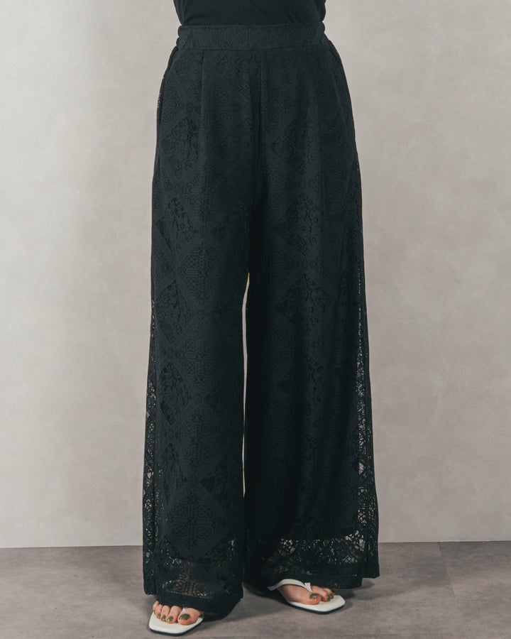 Blockレース　ストレートパンツ