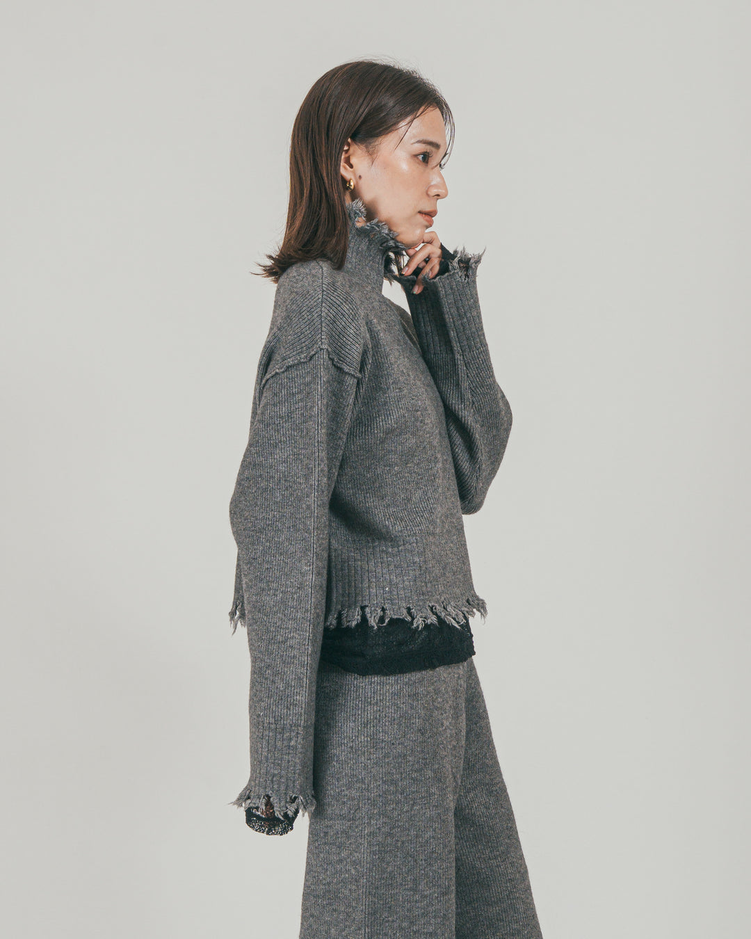 ［SET］Nuance Hem ハイネックニット + Nuance Hem ルーズニットパンツ + ストレッチレースシアートップス（3SET）