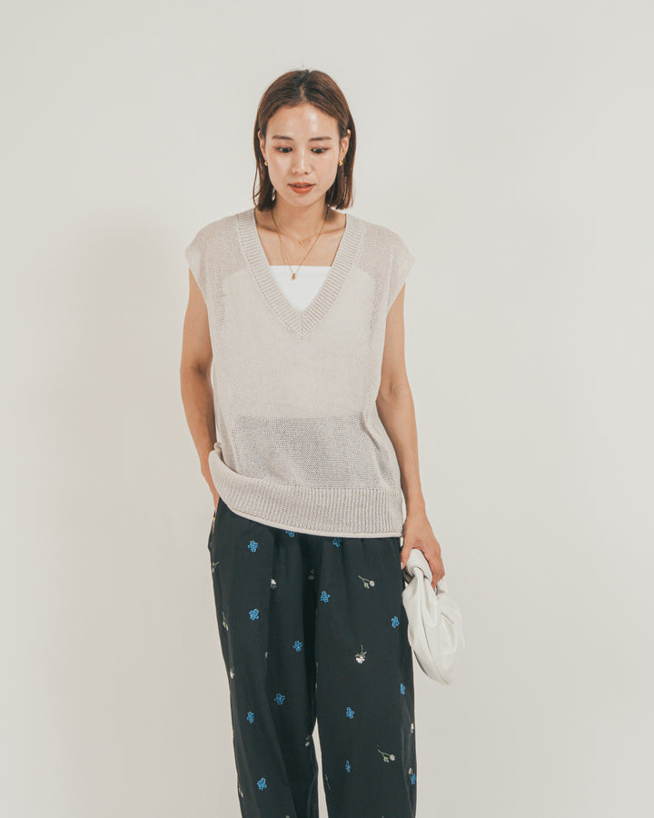［SET］ドライタッチ Vネックサマーニットベスト + Flower刺繍リラックスパンツ（2SET）