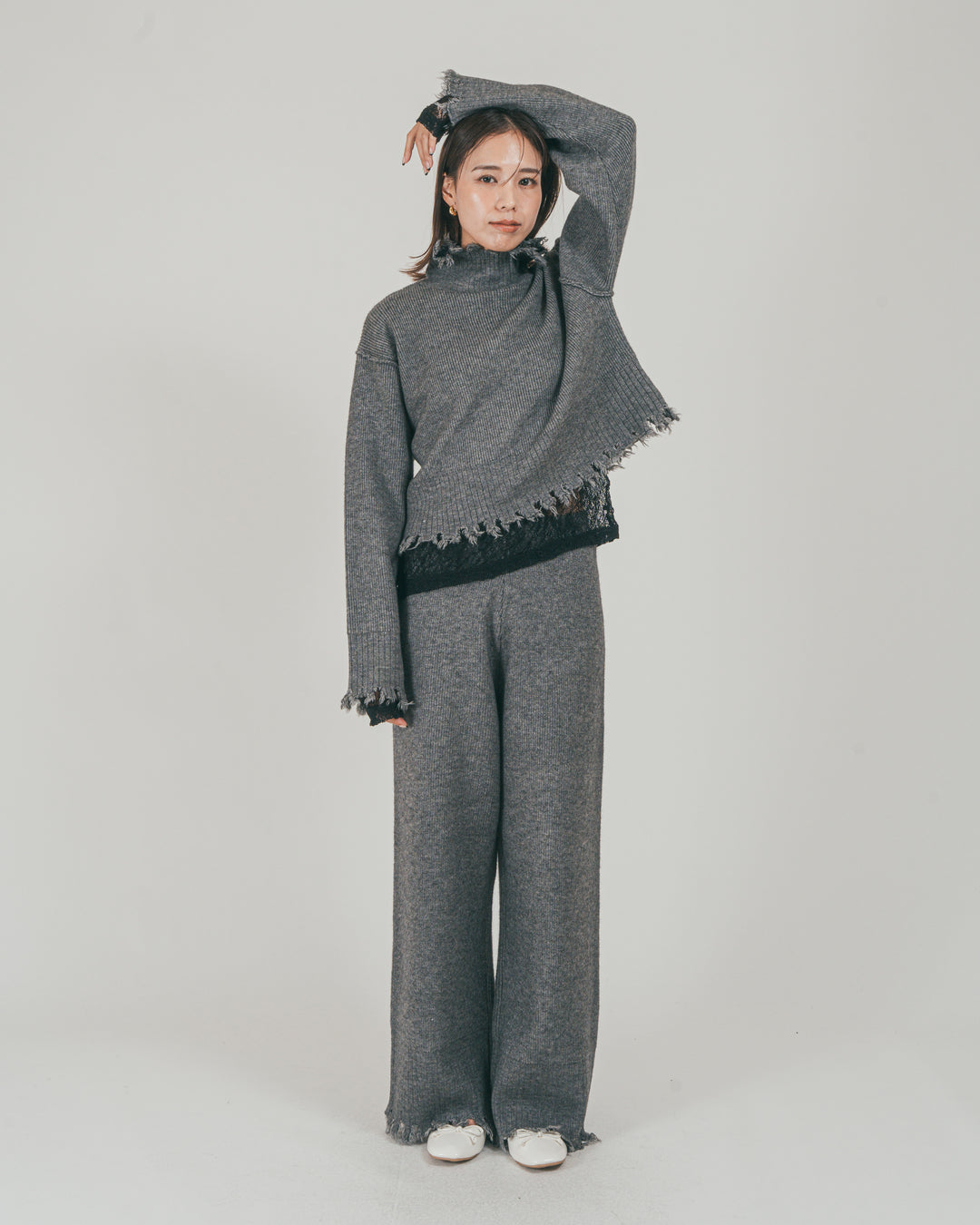 ［SET］Nuance Hem ハイネックニット + Nuance Hem ルーズニットパンツ + ストレッチレースシアートップス（3SET）