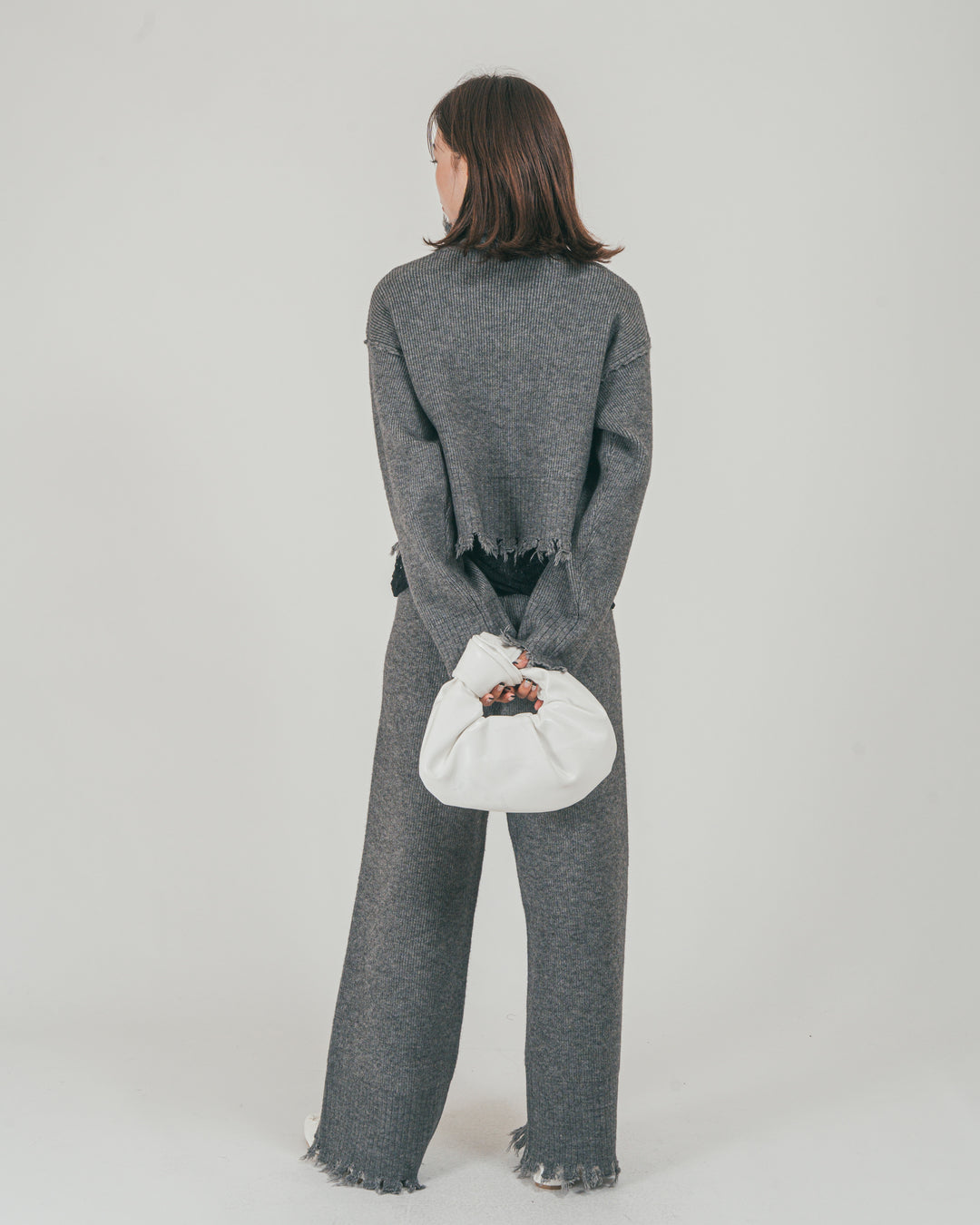 ［SET］Nuance Hem ハイネックニット + Nuance Hem ルーズニットパンツ + ストレッチレースシアートップス（3SET）