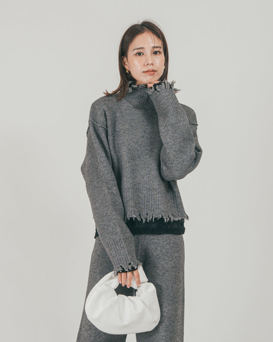 ［SET］Nuance Hem ハイネックニット + Nuance Hem ルーズニットパンツ + ストレッチレースシアートップス（3SET）
