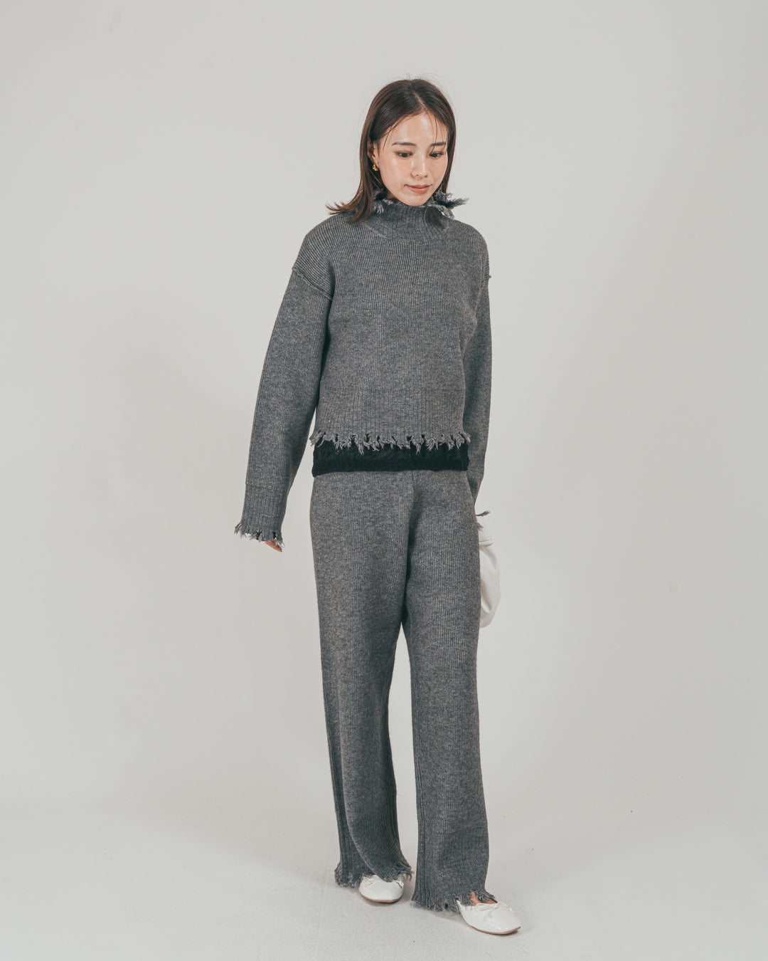 ［SET］Nuance Hem ハイネックニット + Nuance Hem ルーズニットパンツ + ストレッチレースシアートップス（3SET）