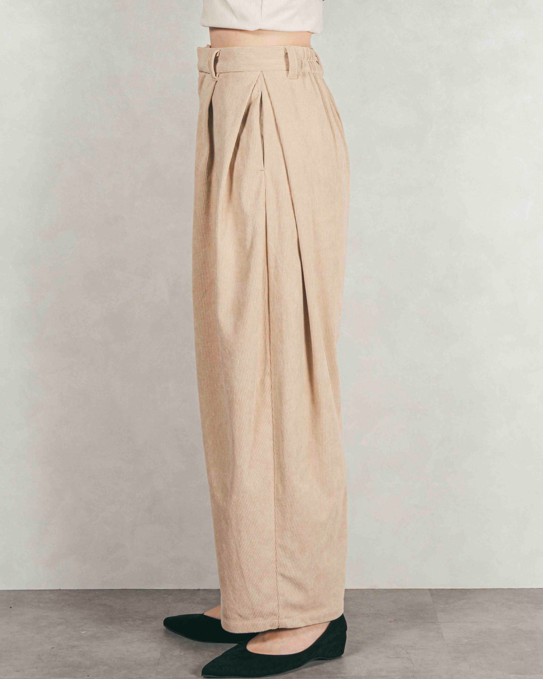 ［SET］Sheerリブヘンリーネックトップス+サイドタックコクーンコーデュロイパンツ（2SET）