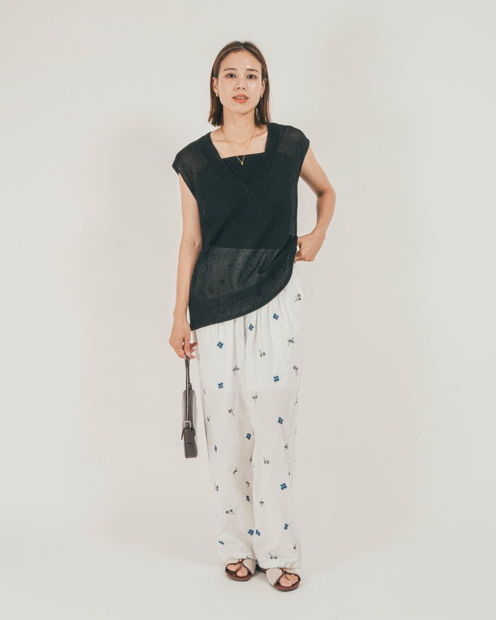 ［SET］ドライタッチ Vネックサマーニットベスト + Flower刺繍リラックスパンツ（2SET）