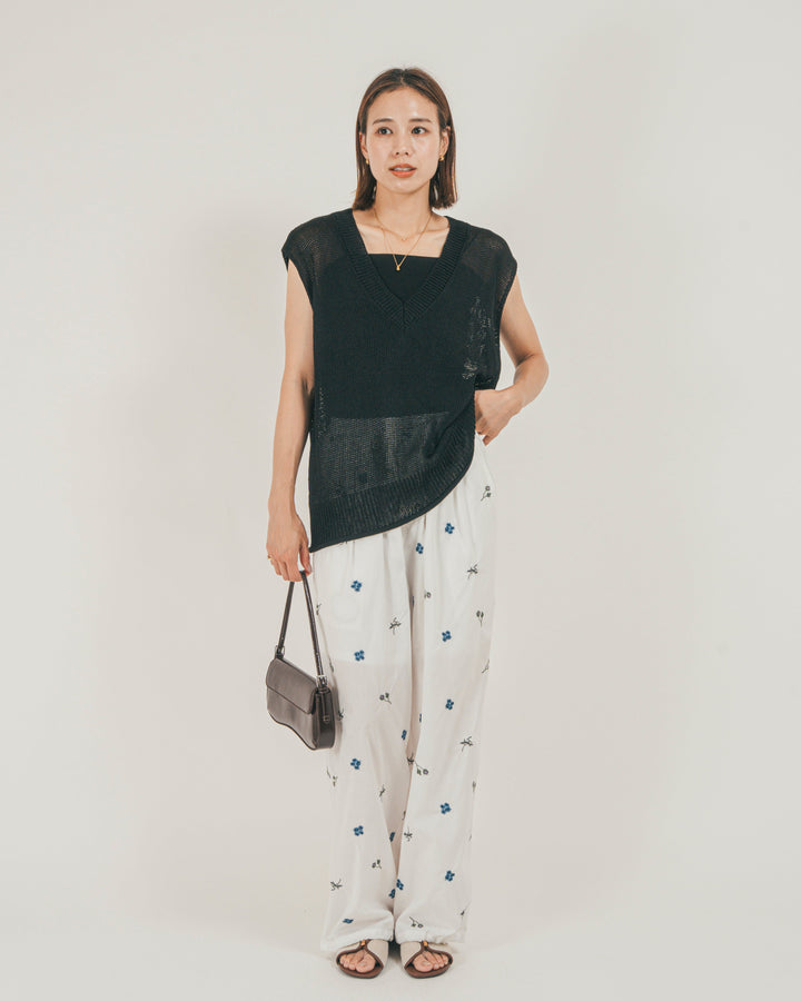 ［SET］ドライタッチ Vネックサマーニットベスト + Flower刺繍リラックスパンツ（2SET）