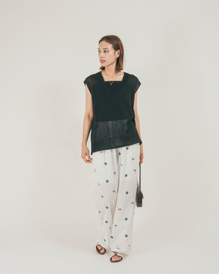 ［SET］ドライタッチ Vネックサマーニットベスト + Flower刺繍リラックスパンツ（2SET）