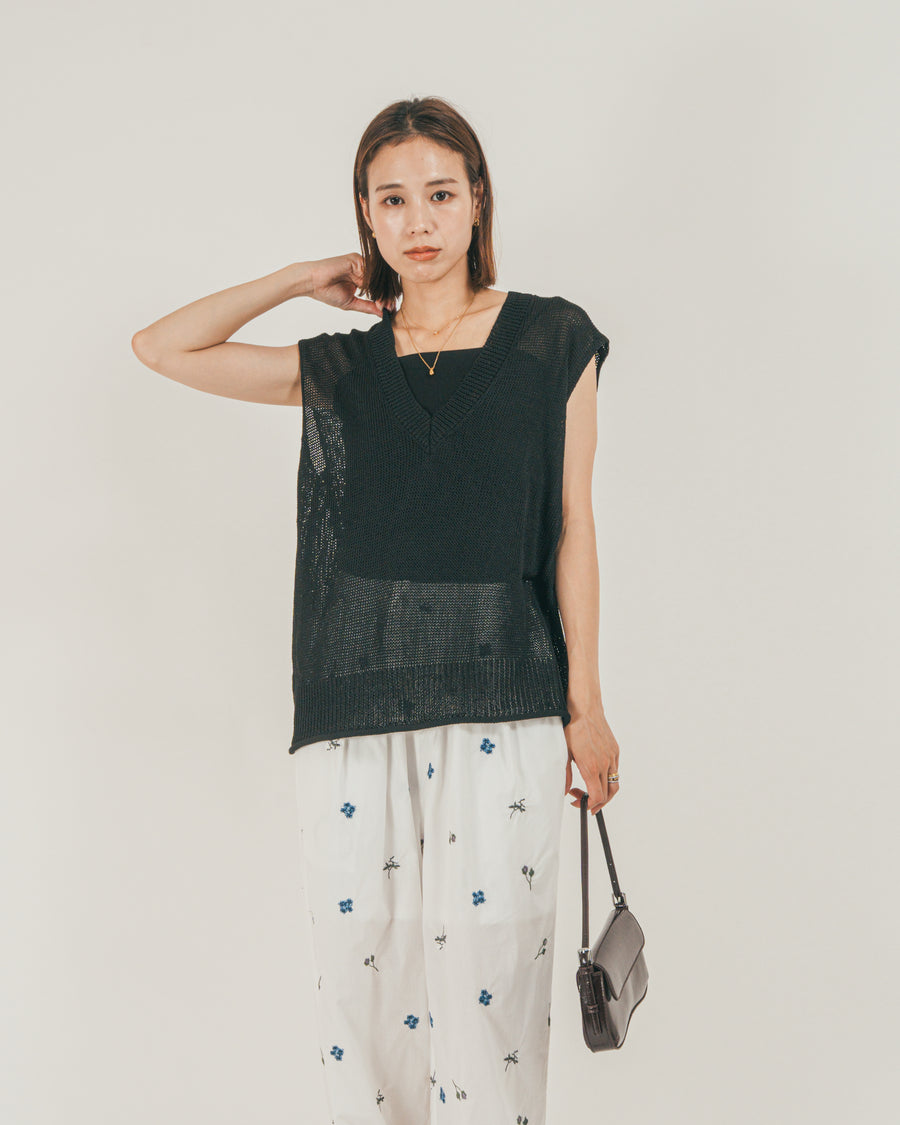 ［SET］ドライタッチ Vネックサマーニットベスト + Flower刺繍リラックスパンツ（2SET）