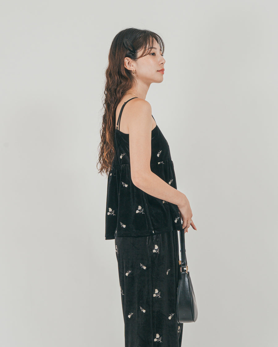 ［SET］Flower刺繍 ベロアペプラムキャミ + Flower刺繍 ベロアパンツ（2SET）