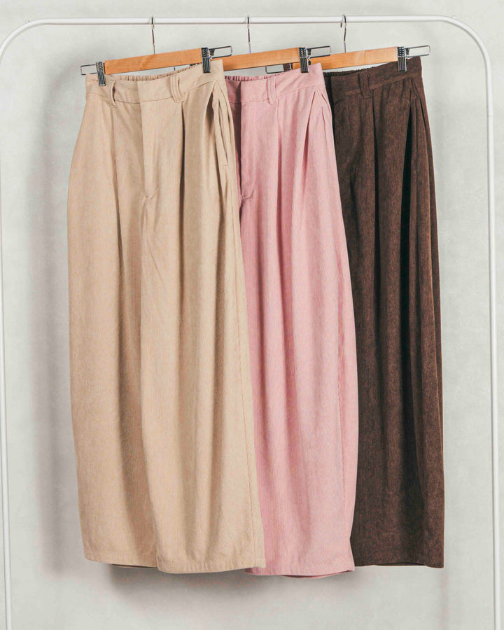 ［SET］シャツ Layered クロップドスウェット+サイドタックコクーンコーデュロイパンツ（2SET）