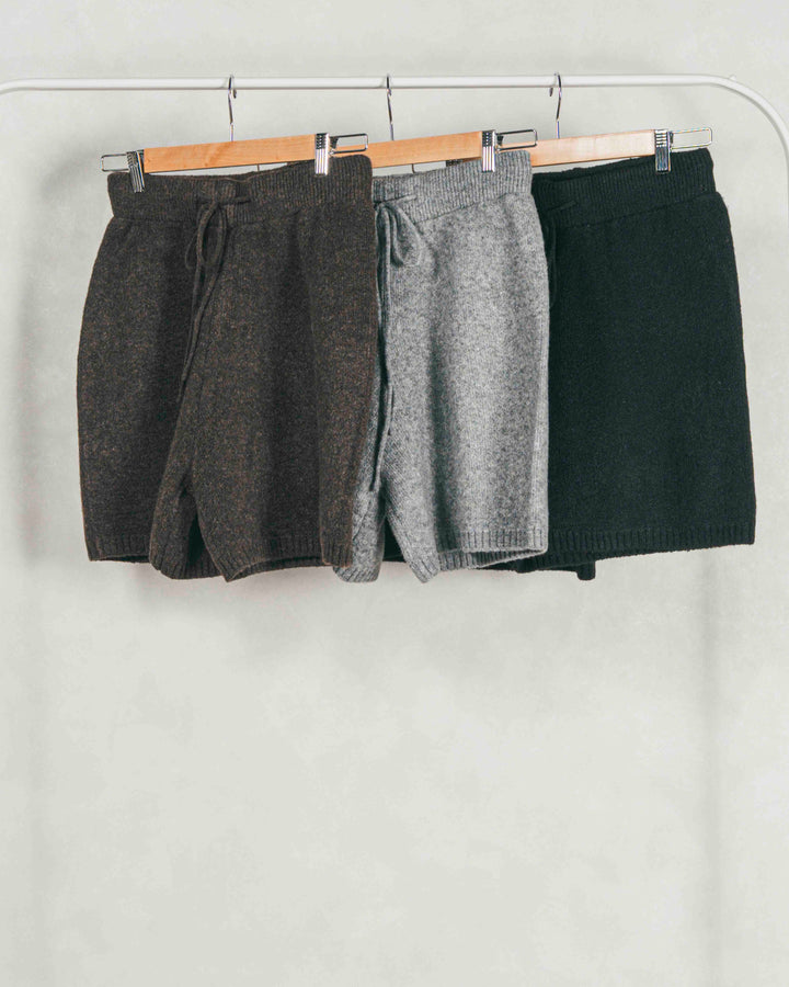 ［SET］Cloudyメランジ襟付きカーディガン+Cloudyメランジクロップドベスト+Cloudyメランジハーフパンツ（3SET）