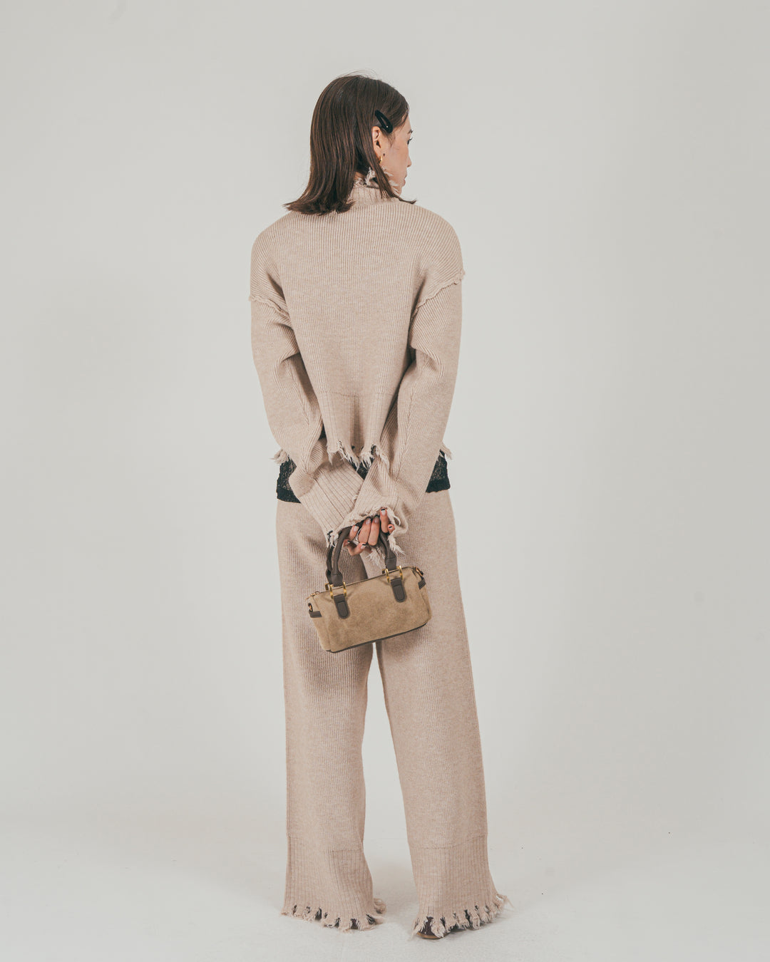 ［SET］Nuance Hem ハイネックニット + Nuance Hem ルーズニットパンツ + ストレッチレースシアートップス（3SET）