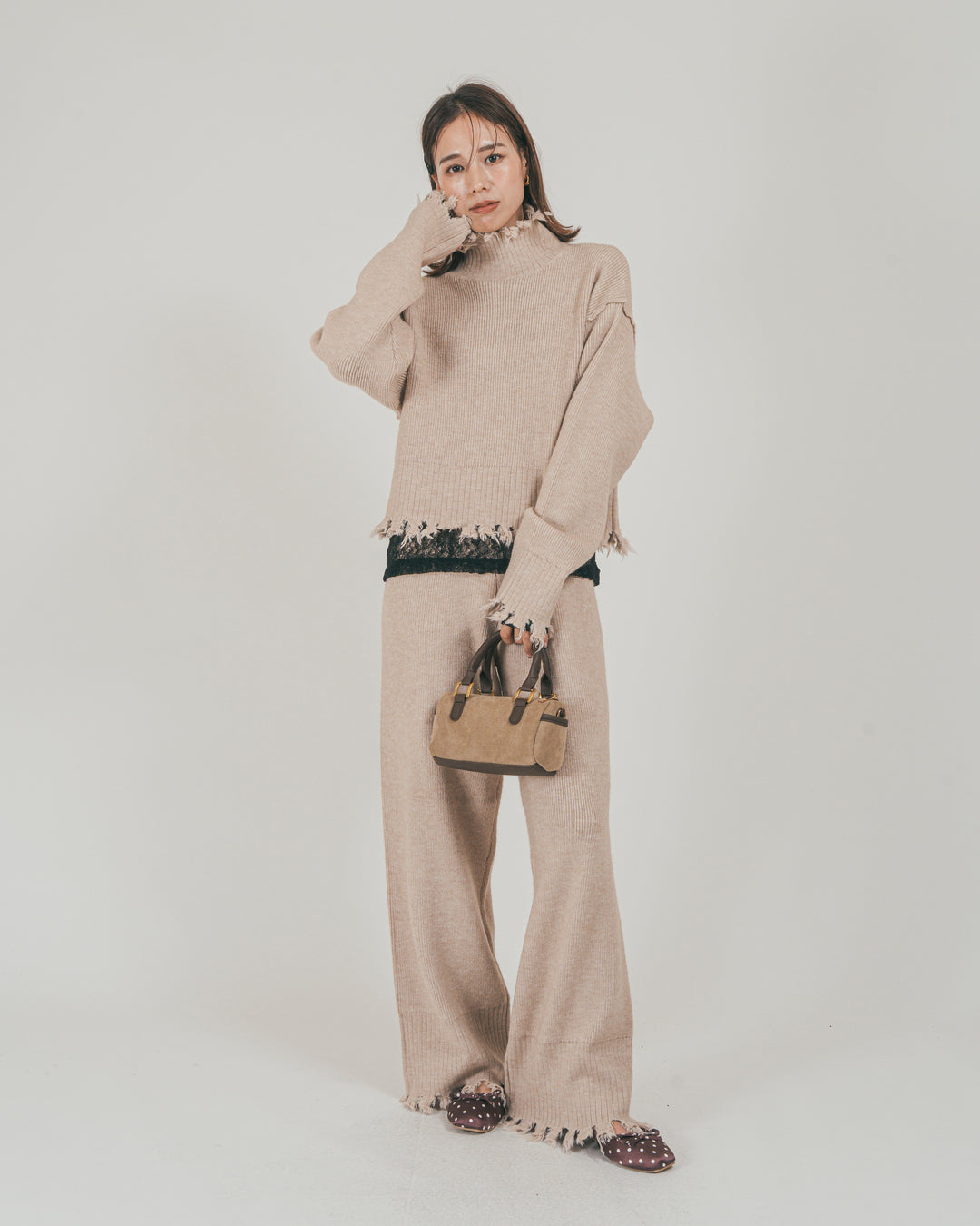 ［SET］Nuance Hem ハイネックニット + Nuance Hem ルーズニットパンツ + ストレッチレースシアートップス（3SET）