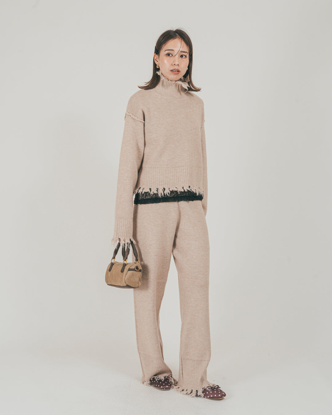 ［SET］Nuance Hem ハイネックニット + Nuance Hem ルーズニットパンツ + ストレッチレースシアートップス（3SET）
