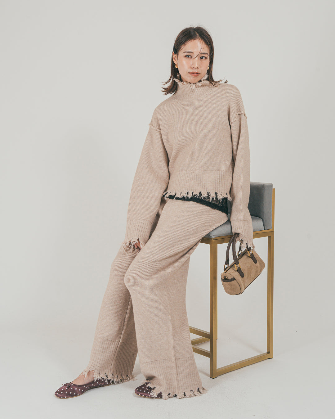 ［SET］Nuance Hem ハイネックニット + Nuance Hem ルーズニットパンツ + ストレッチレースシアートップス（3SET）