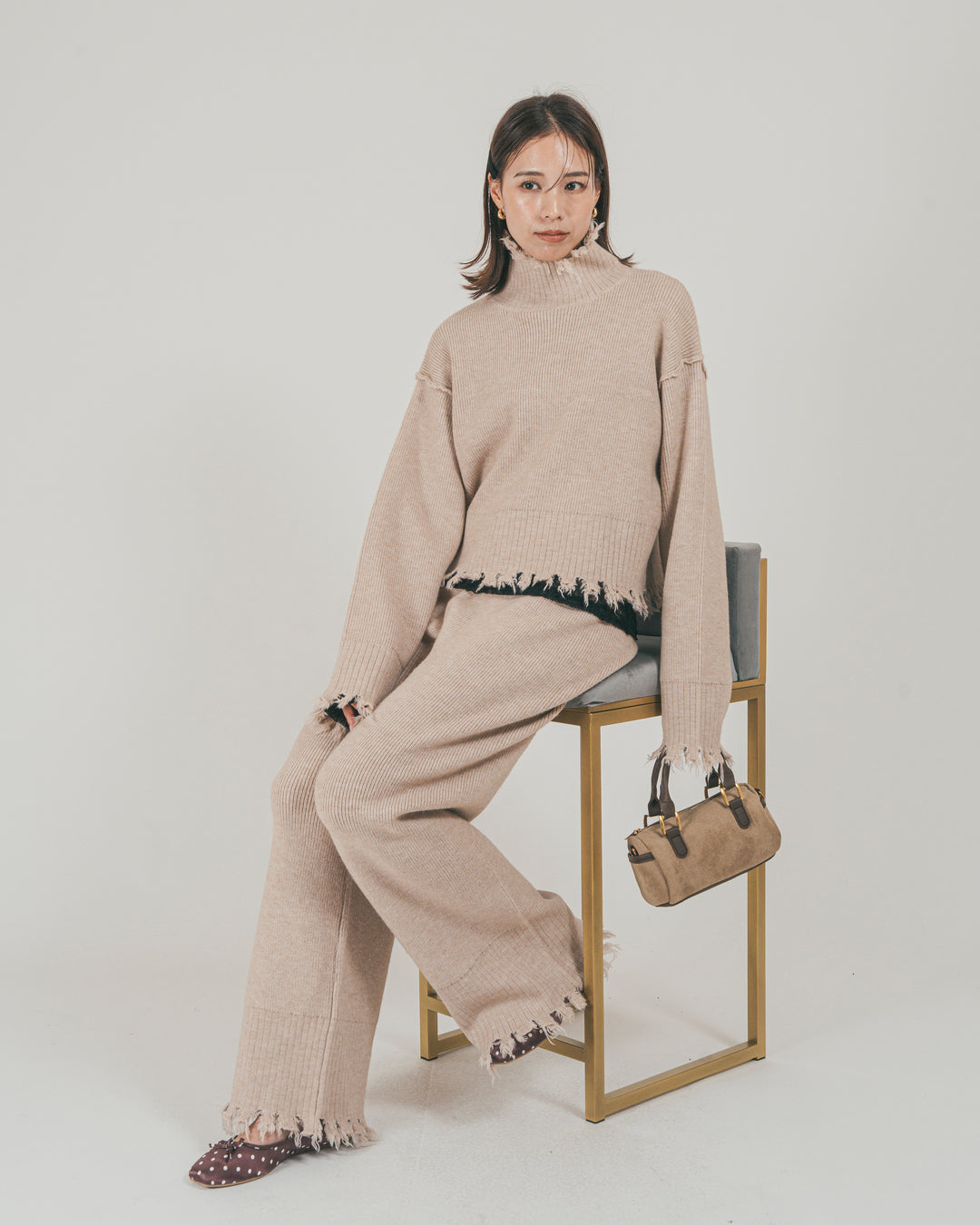 ［SET］Nuance Hem ハイネックニット + Nuance Hem ルーズニットパンツ + ストレッチレースシアートップス（3SET）