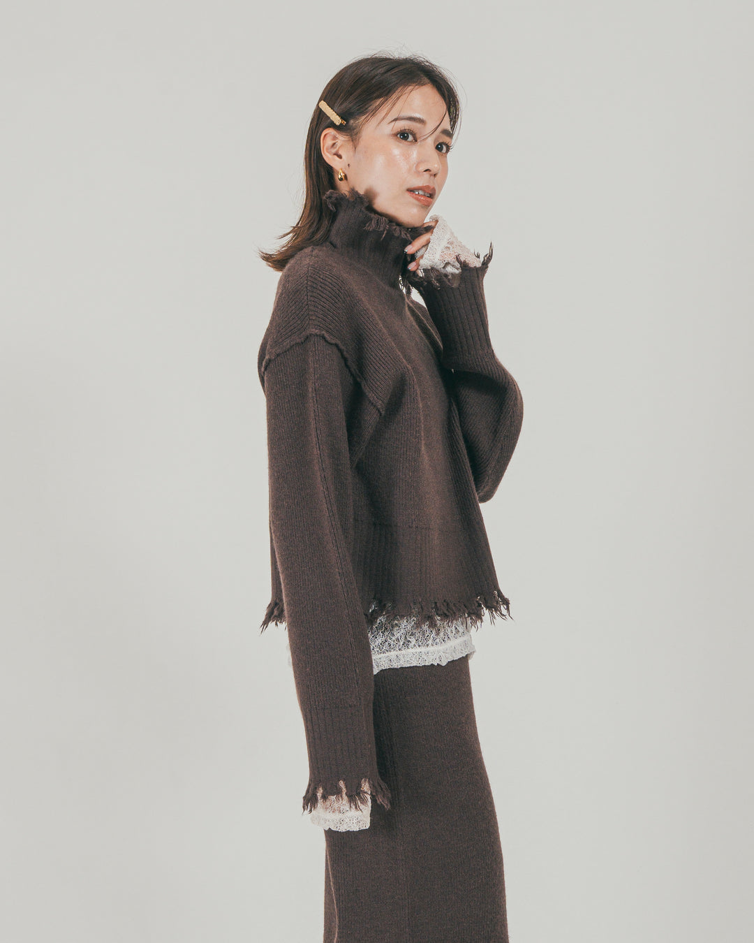 ［SET］Nuance Hem ハイネックニット + Nuance Hem ルーズニットパンツ + ストレッチレースシアートップス（3SET）