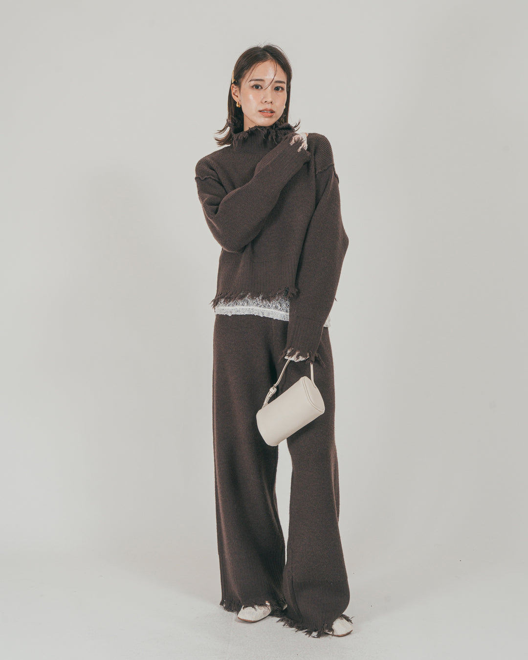 ［SET］Nuance Hem ハイネックニット + Nuance Hem ルーズニットパンツ + ストレッチレースシアートップス（3SET）