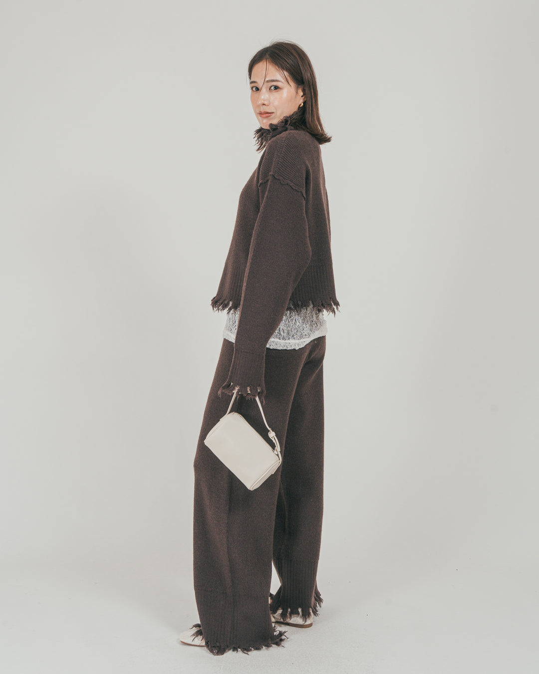［SET］Nuance Hem ハイネックニット + Nuance Hem ルーズニットパンツ + ストレッチレースシアートップス（3SET）