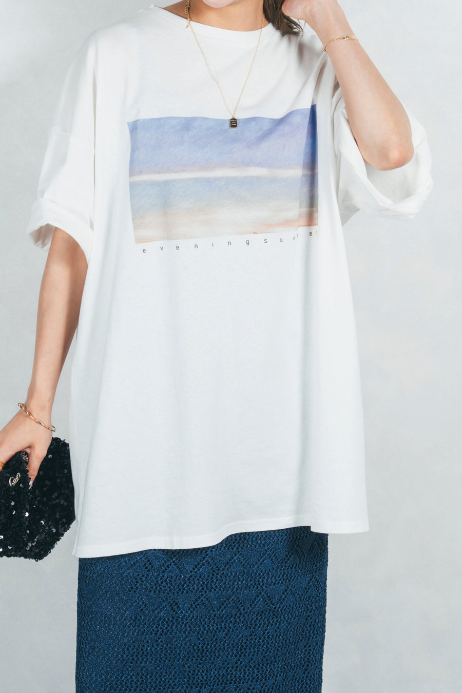 ［SET］サンセットグラフィックT+バックスリットレースニットスカート（2SET）