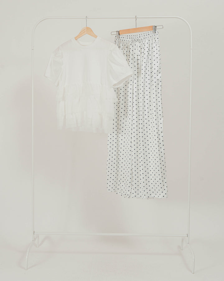 ［SET］チュールフリル ペプラムTシャツ + ドットサテンパンツ（2SET）