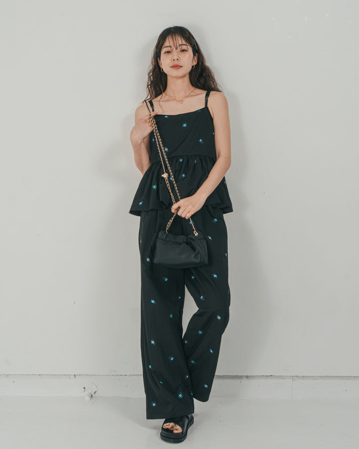 ［SET］Flower刺繍　ボリュームキャミ + Flower刺繍　タックパンツ + すっきり見えカップ付きキャミ（3SET）