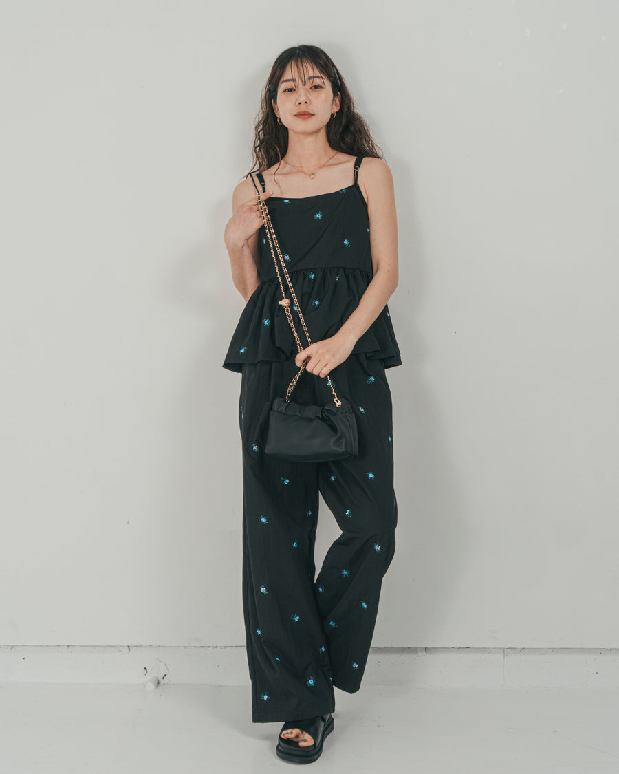 ［SET］Flower刺繍　ボリュームキャミ + Flower刺繍　タックパンツ（2SET）