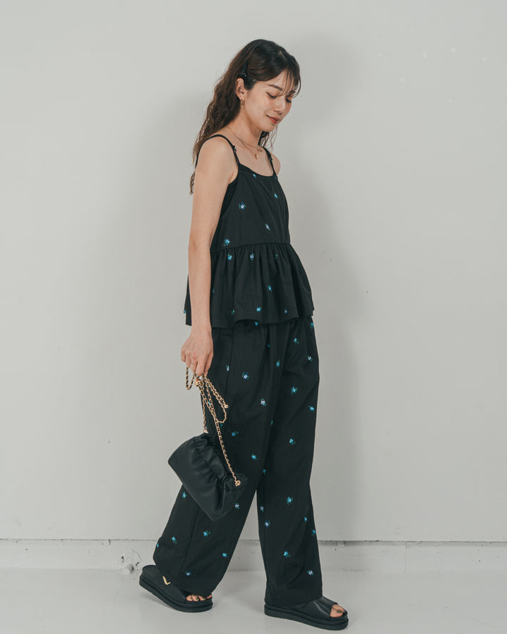 ［SET］Flower刺繍　ボリュームキャミ + Flower刺繍　タックパンツ + すっきり見えカップ付きキャミ（3SET）