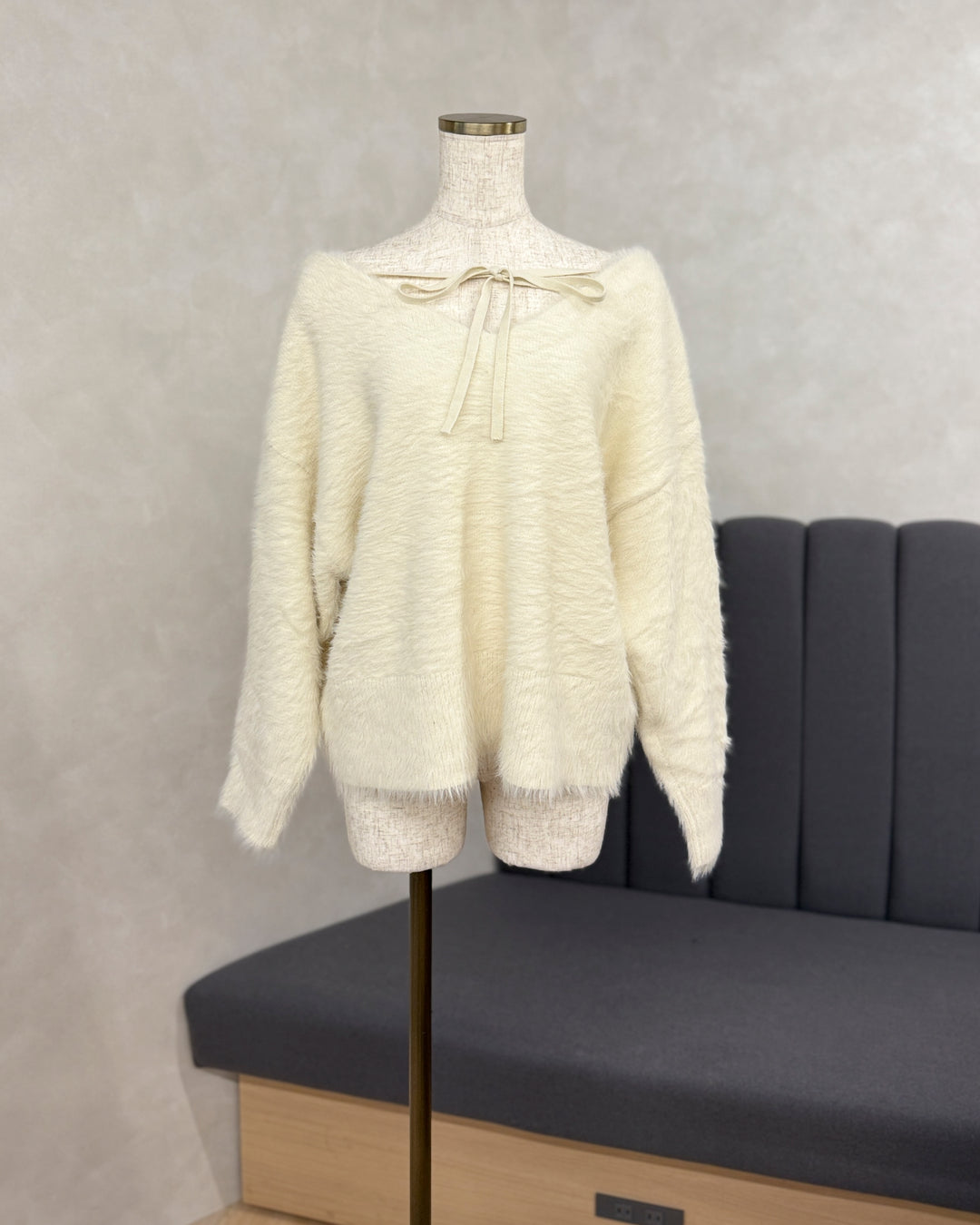 【※サンプル品】2-Way オフショルフェザーニット(IVORY)