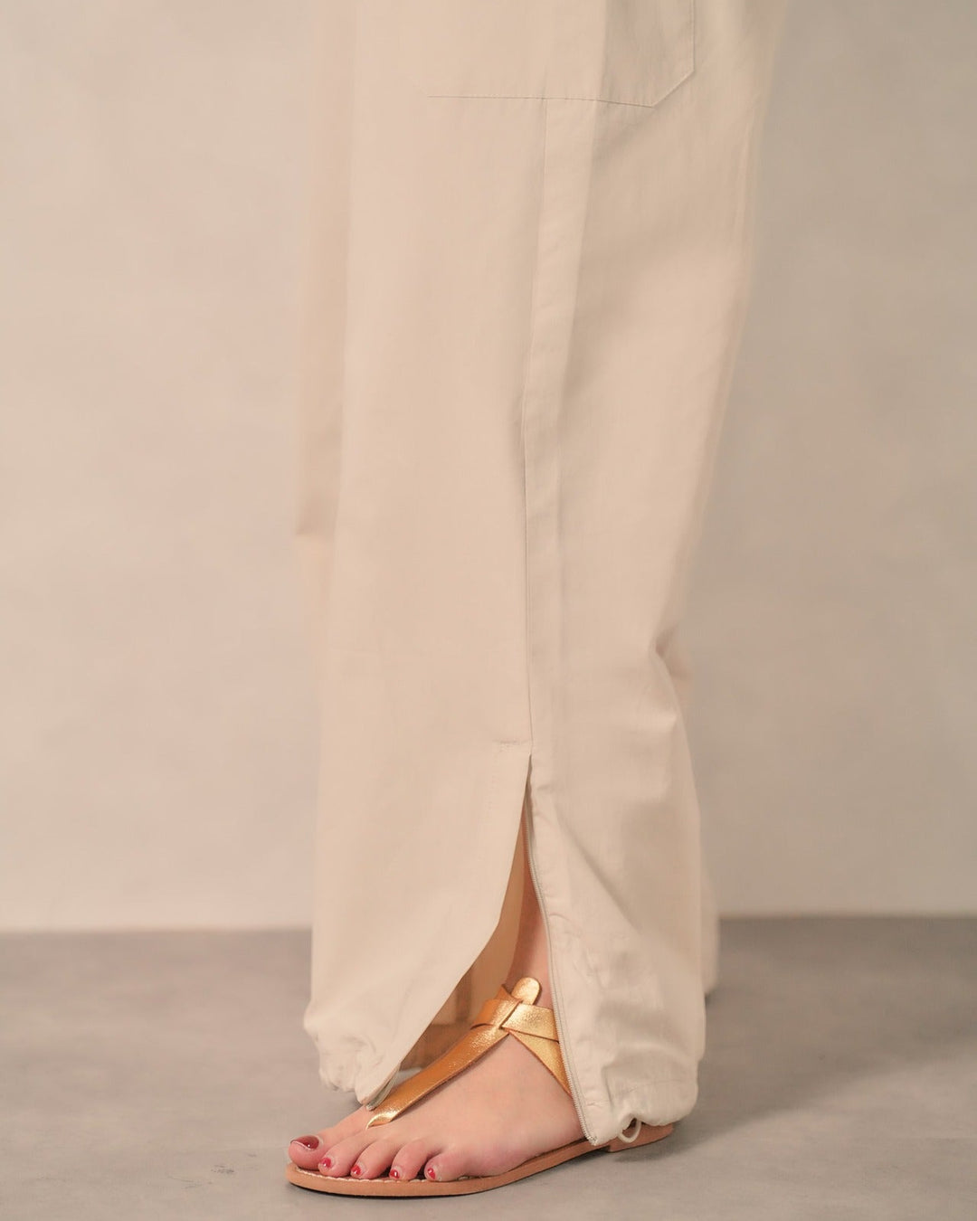 【新品 / キャリー品】2-Way ドロストカーゴパンツ（IVORY）